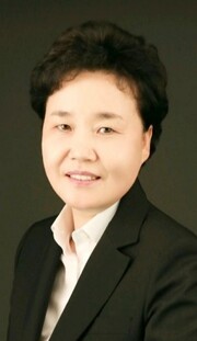 나눔과 섬김의 사랑의 선교 중심에 있는 이재희 목사.